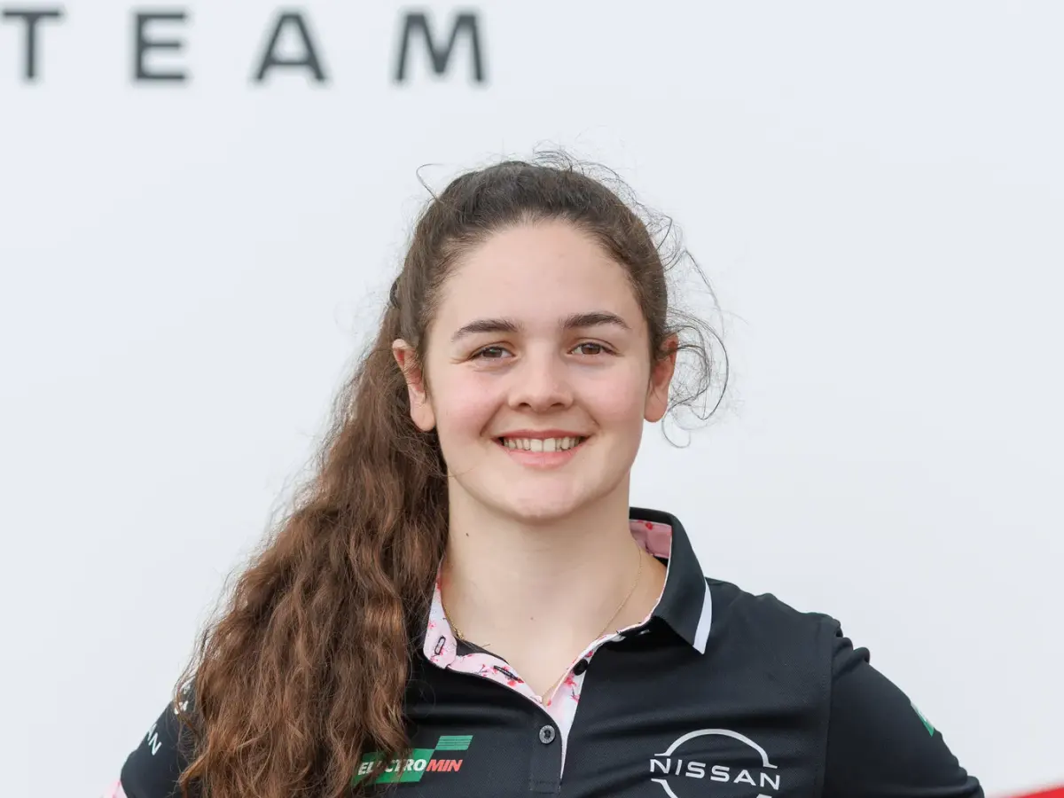 Abbi Pulling i ett licensierat motorsportfoto.