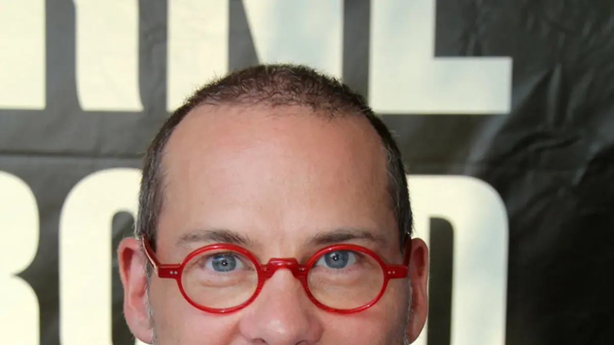 Jacques Villeneuve i ett licensierat motorsportfoto.