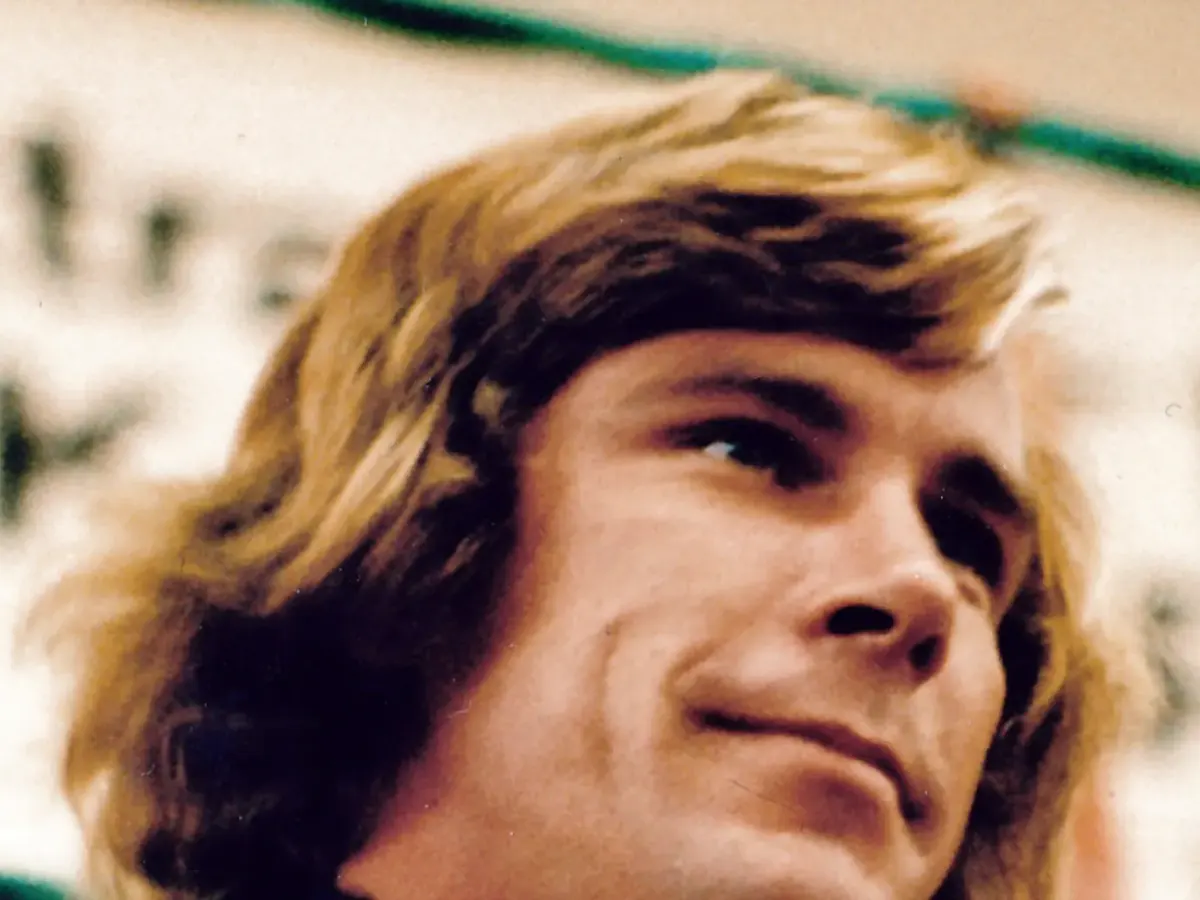 James Hunt i ett licensierat motorsportfoto.