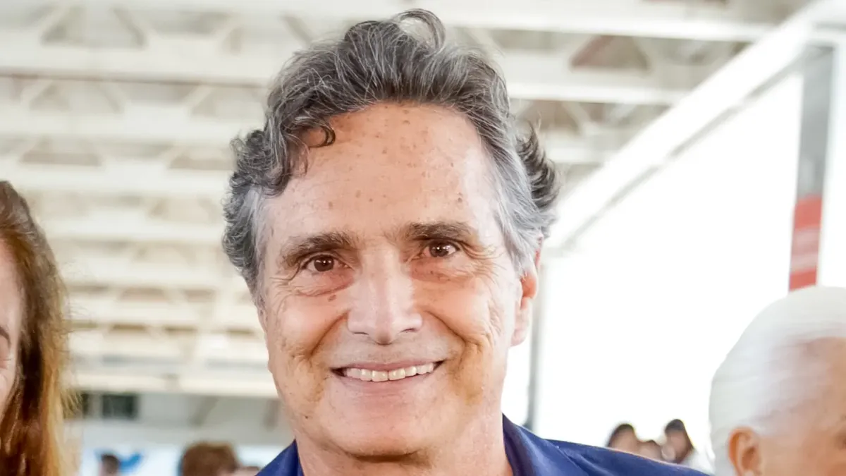 Nelson Piquet i ett licensierat motorsportfoto.