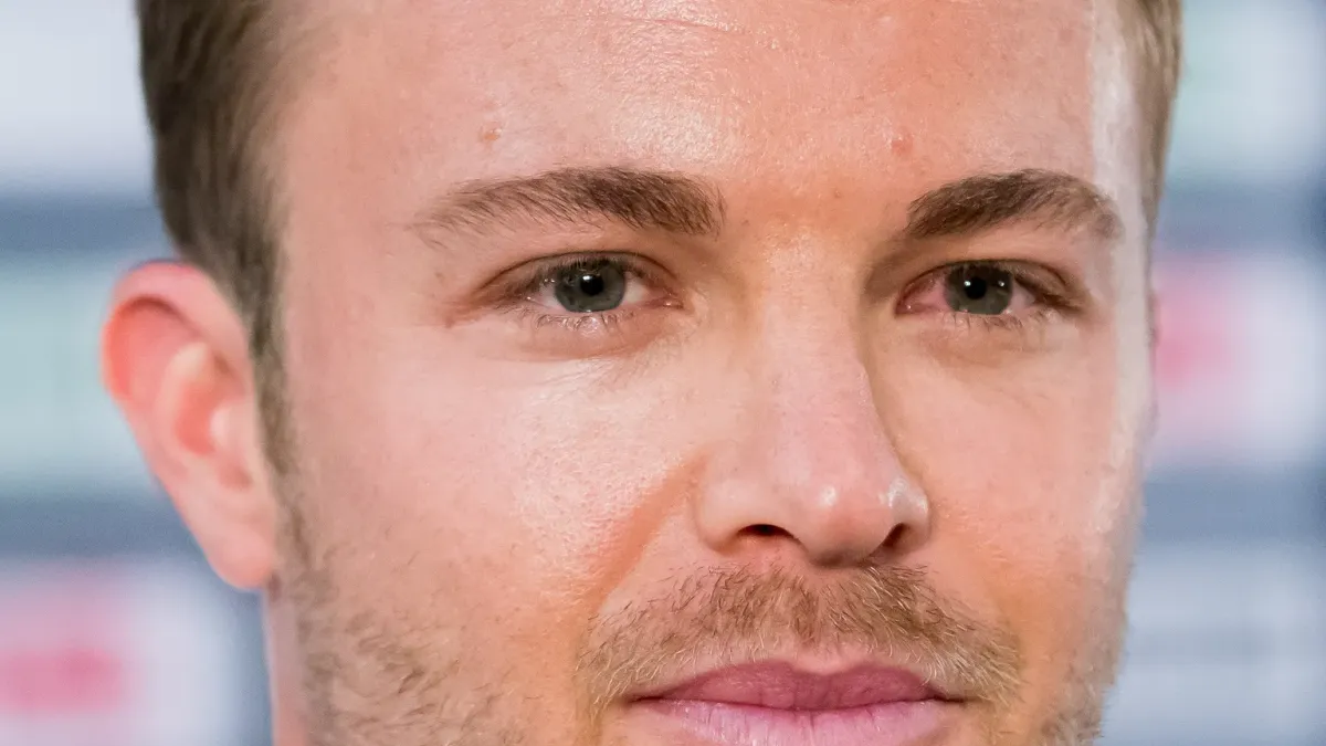 Nico Rosberg i ett licensierat motorsportfoto.