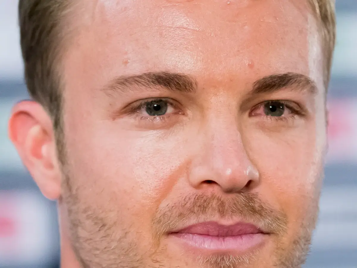 Nico Rosberg i ett licensierat motorsportfoto.