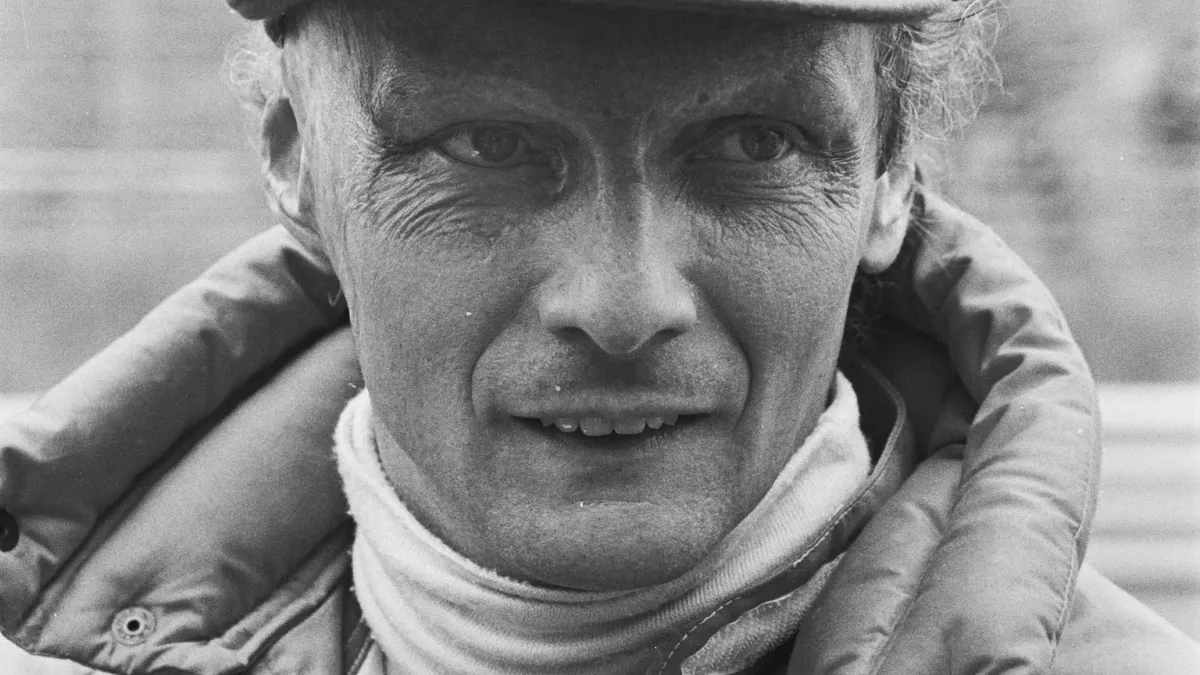 Niki Lauda i ett licensierat motorsportfoto.