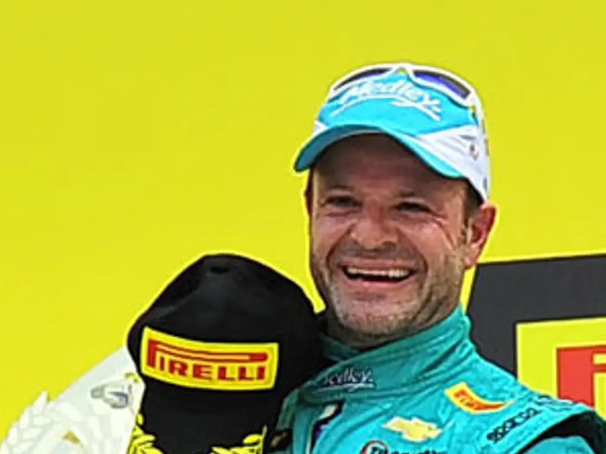 Rubens Barrichello i ett licensierat motorsportfoto.