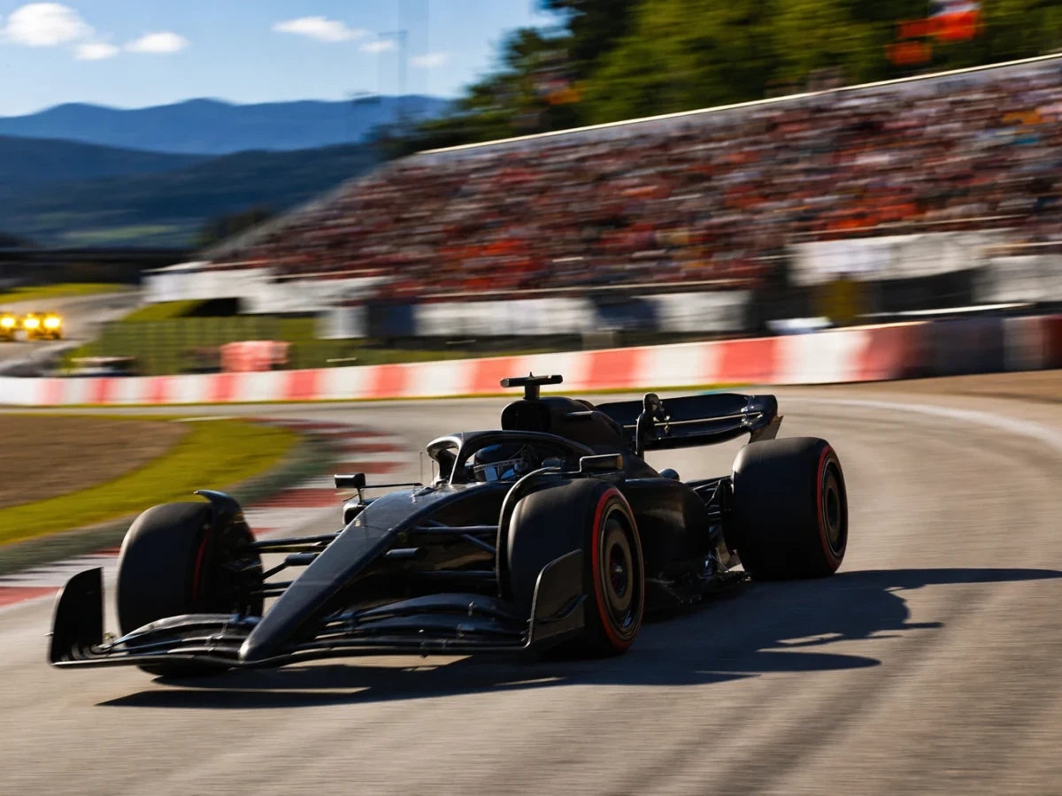 Formelbil under kvalpass inför Kanadas GP.